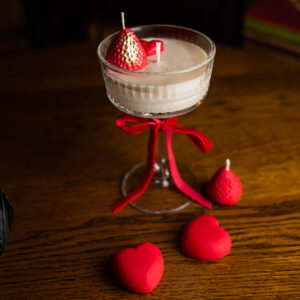 Вишуканий келих