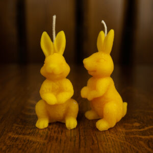 Зайченя з бджолиного воску