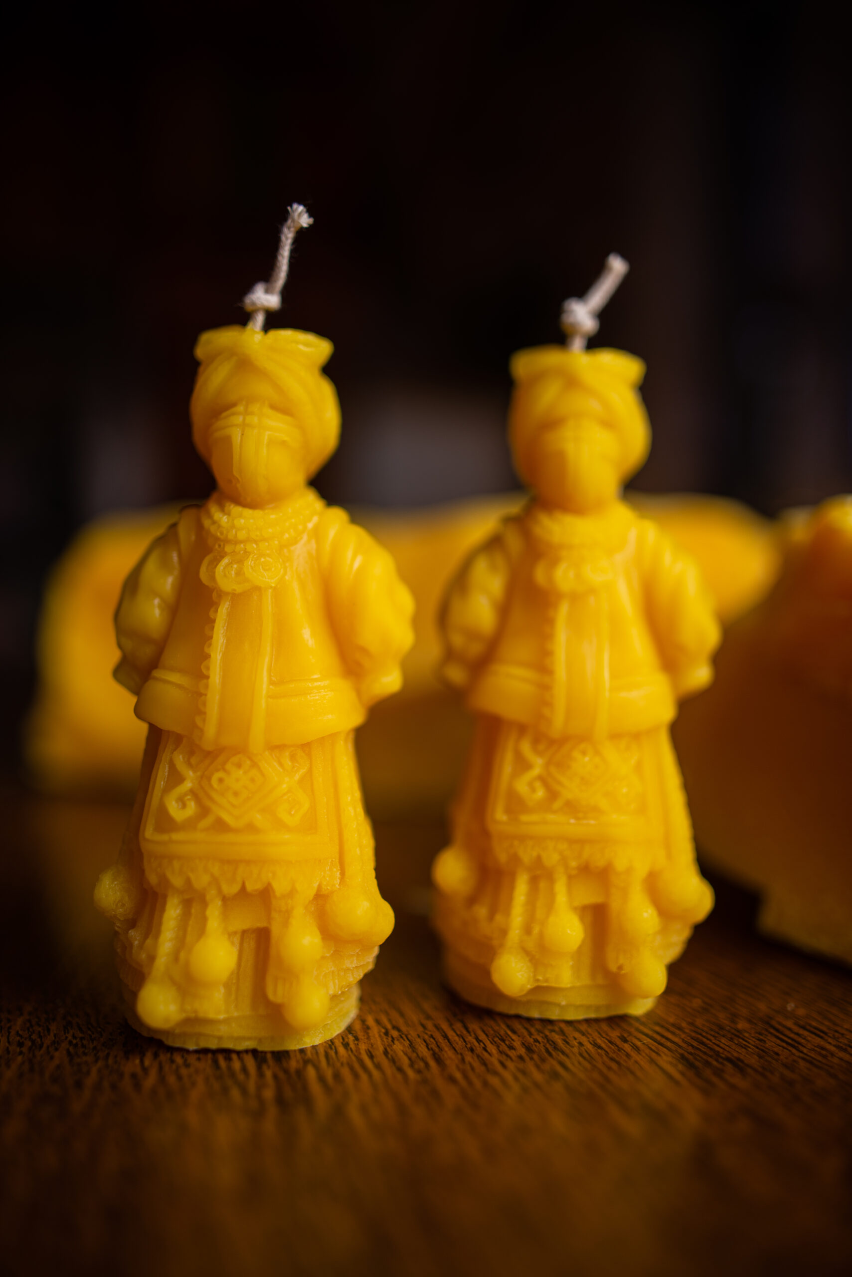 Мотанка з бджолиного воску